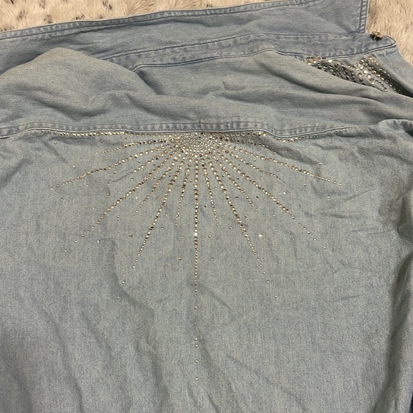 Vintage Christine Alexander denim button up, size medium, fits more like a large - Picture 6 of 6
